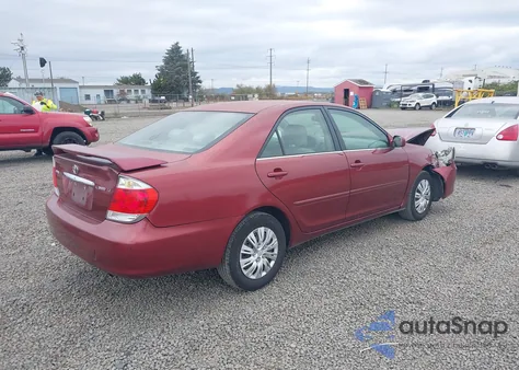 2005 Toyota Camry Le z USA, uszkodzony, nr VIN 4T1BE32K25U076731